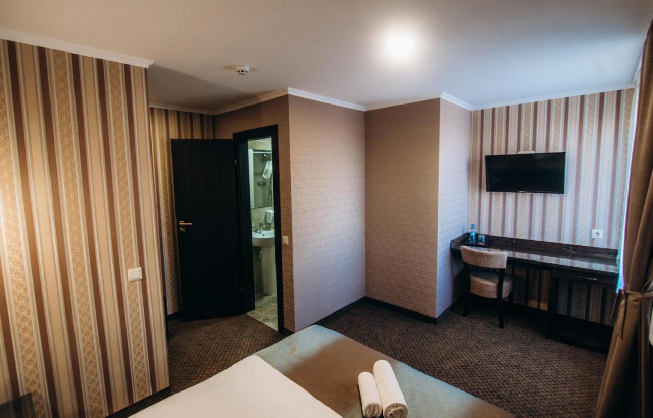 Hotel Gentleman Тернополь Экстерьер фото