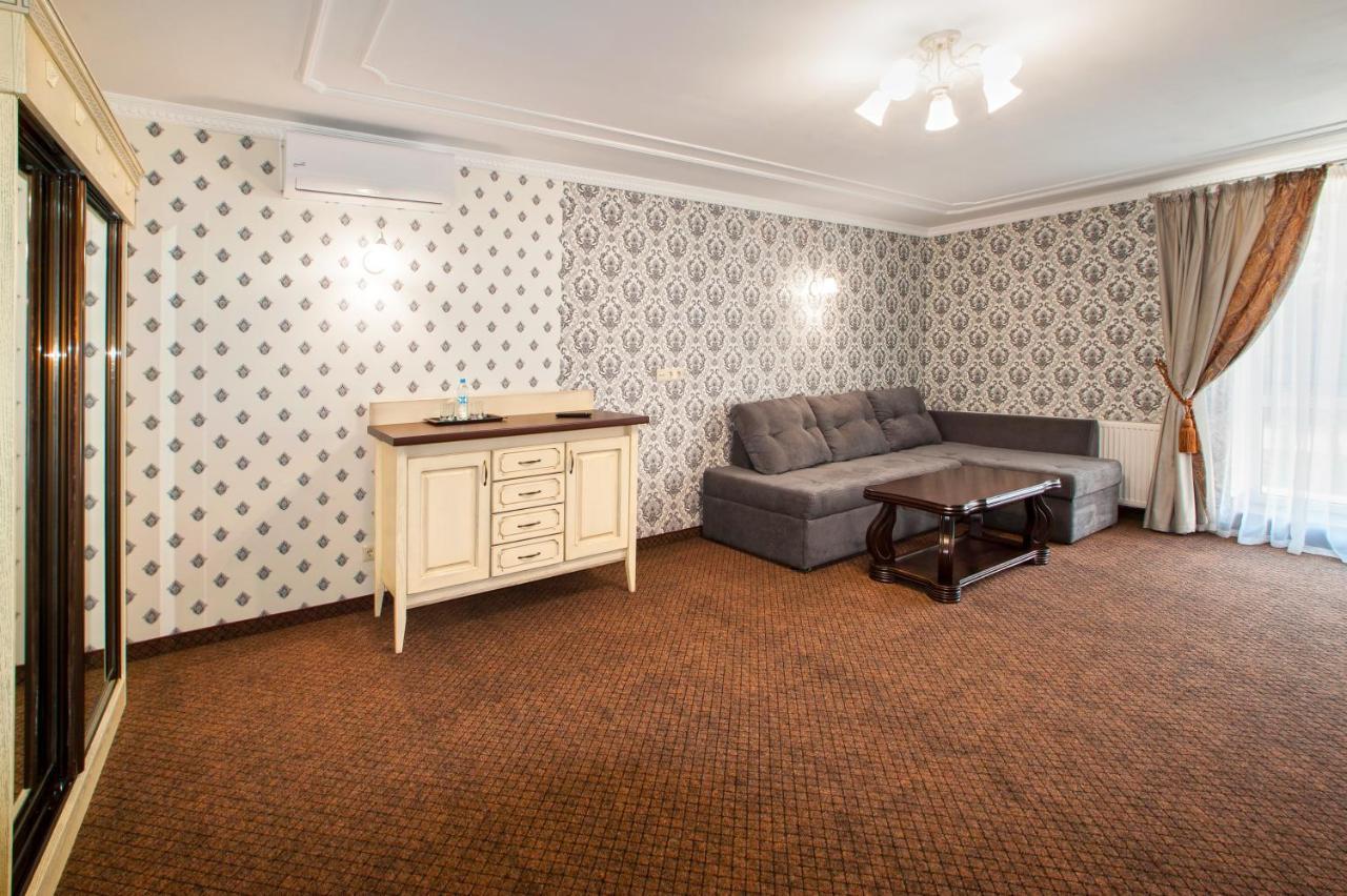Hotel Gentleman Тернополь Экстерьер фото