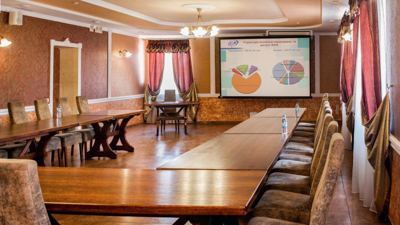 Hotel Gentleman Тернополь Экстерьер фото